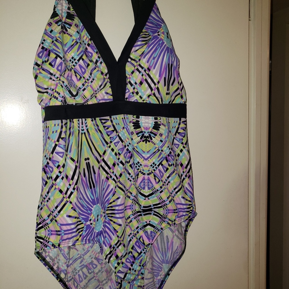 Swim suit